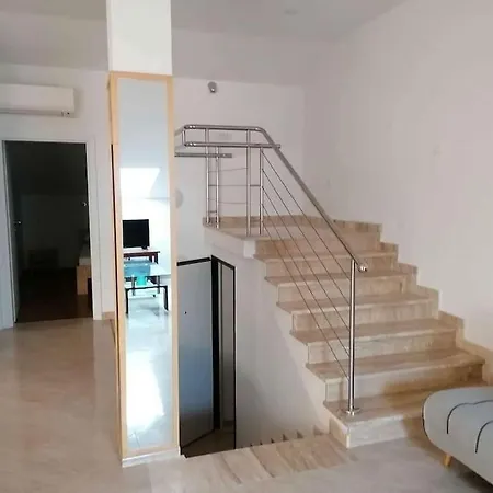 Comfortable With The View Apartman *